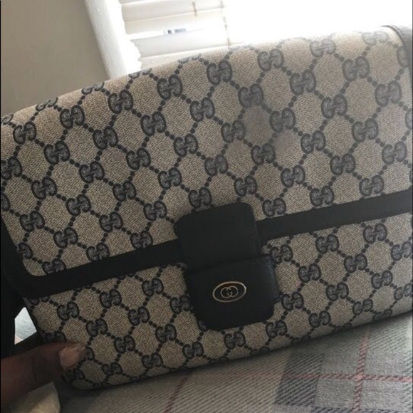Gucci Crossbody - Picture 1 of 10